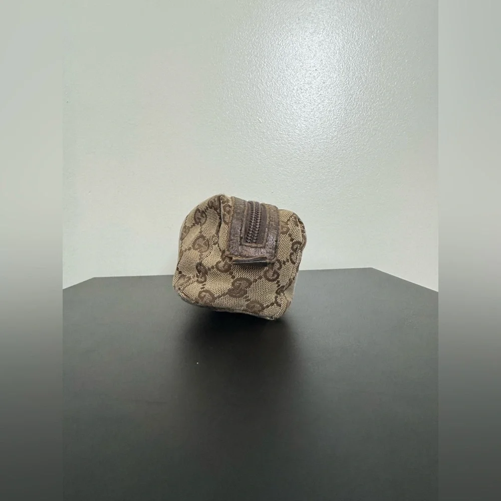 Gucci Beige and Brown Monogram GG Canvas Pouch Vintage with Leather Trim - Picture 5 of 9